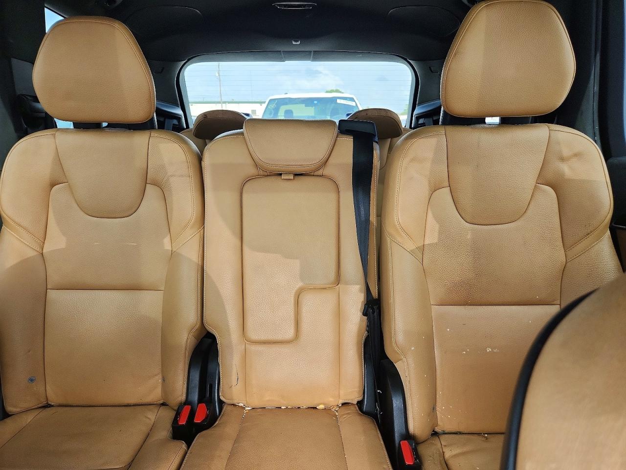 2018 VOLVO XC90