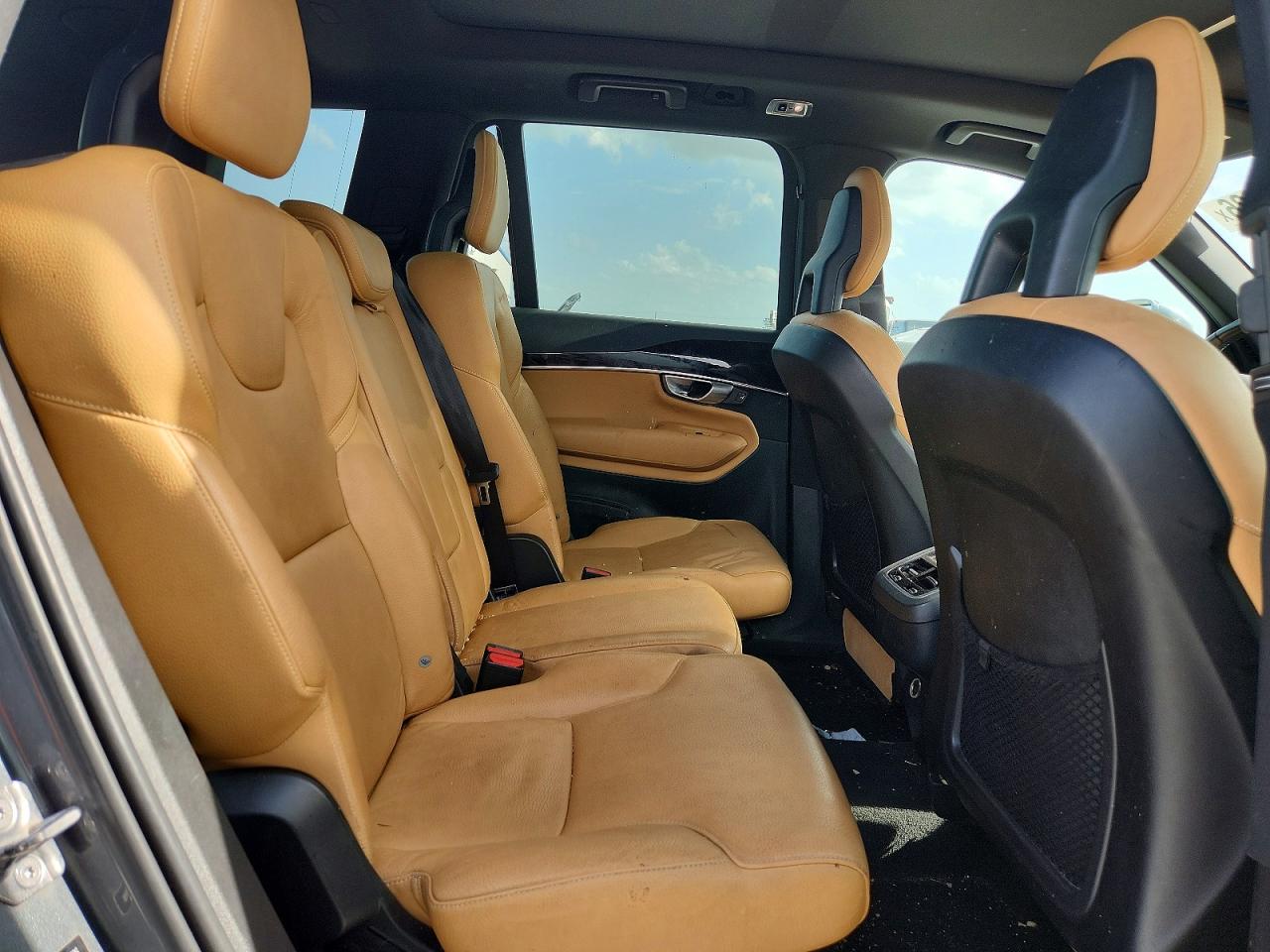 2018 VOLVO XC90