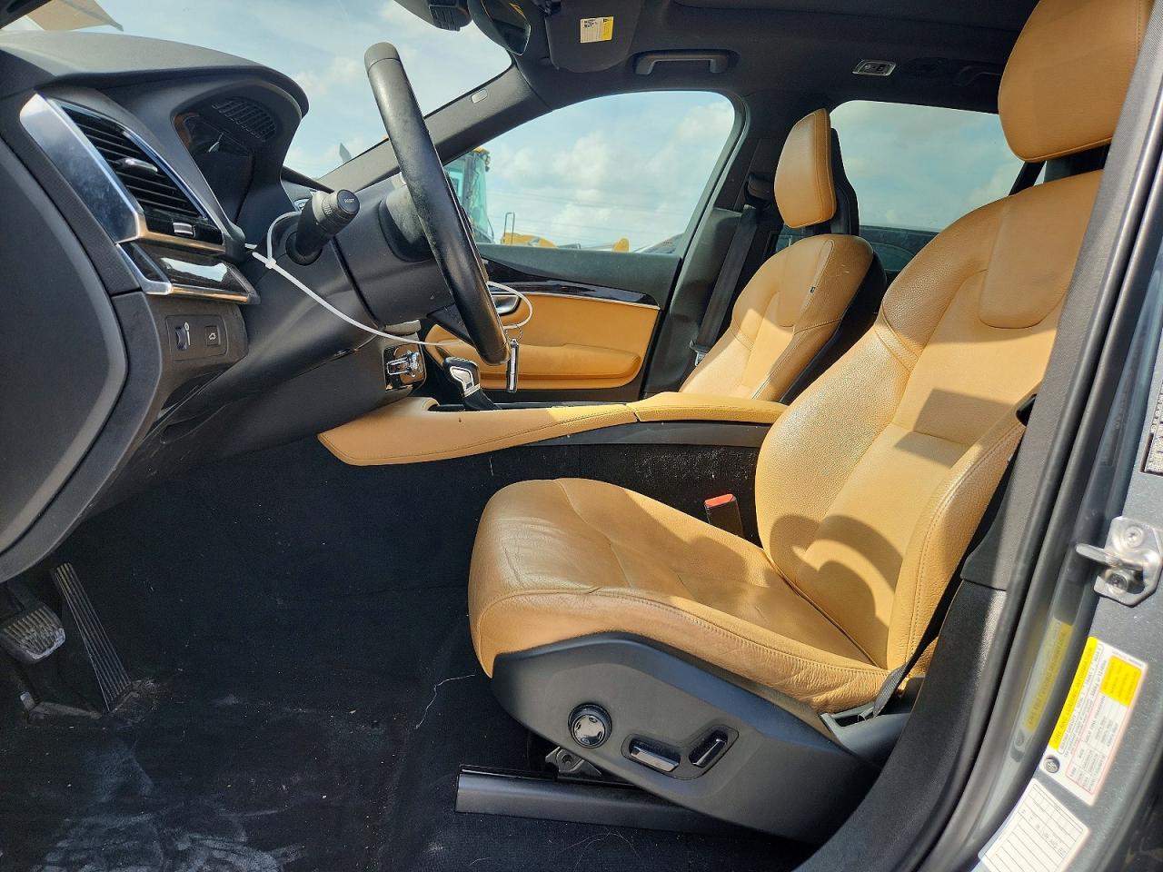 2018 VOLVO XC90