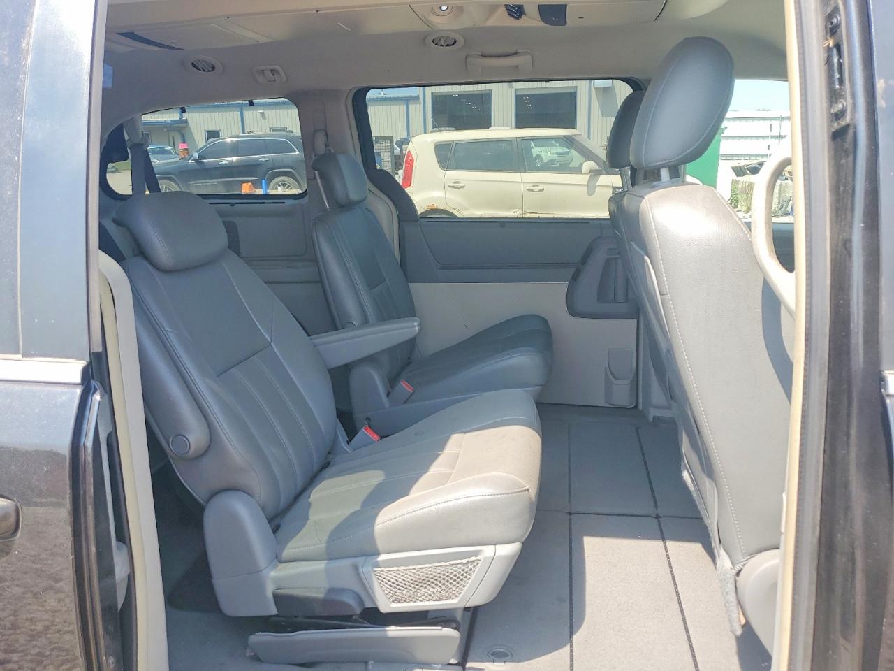 2008 CHRYSLER MINIVAN