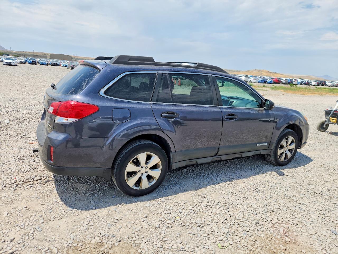 2010 SUBARU OUTBACK