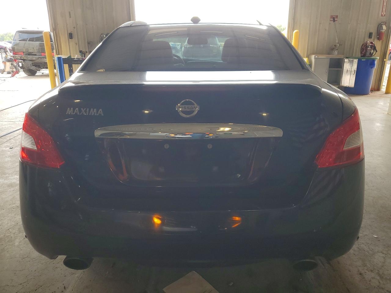 2011 NISSAN MAXIMA
