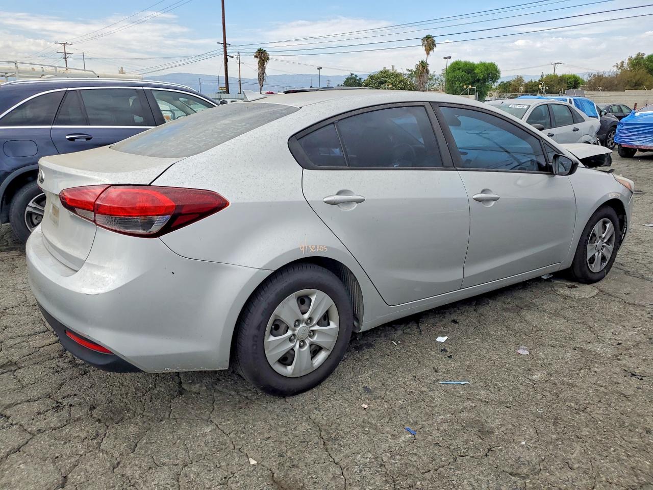 2017 KIA FORTE