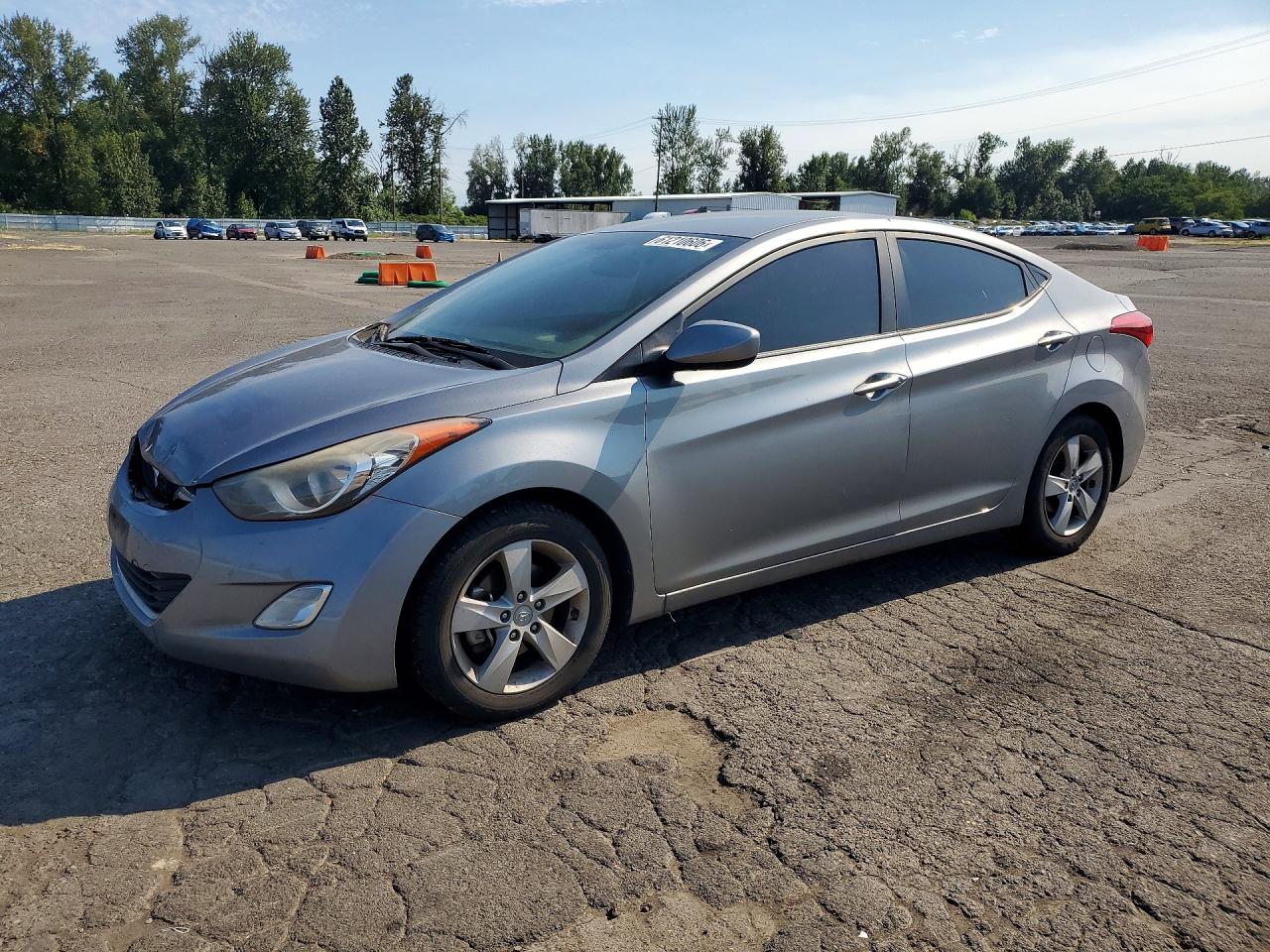 2013 HYUNDAI ELANTRA