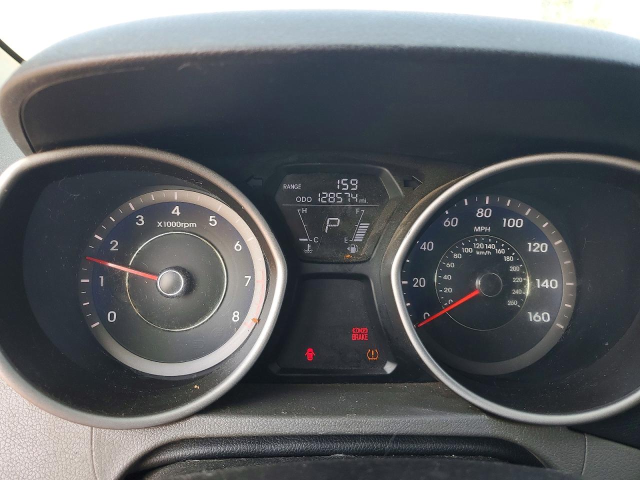 2013 HYUNDAI ELANTRA