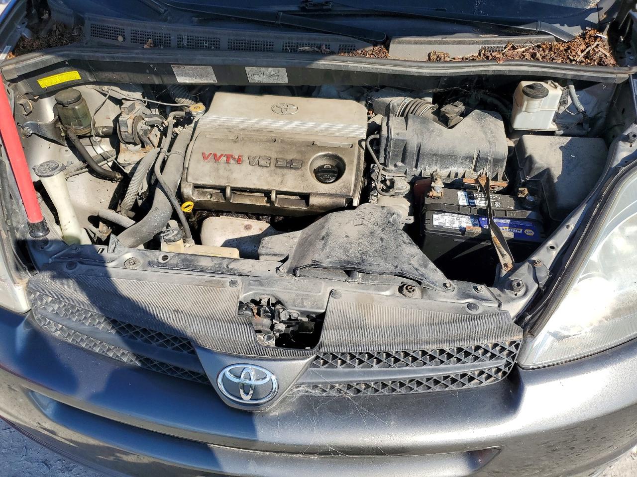 2004 TOYOTA SIENNA