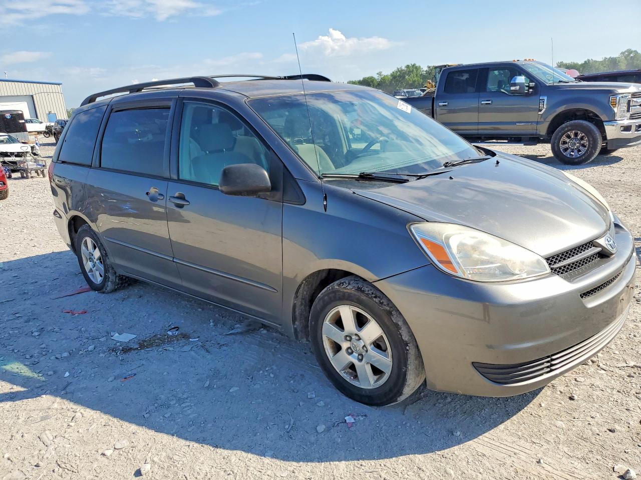 2004 TOYOTA SIENNA
