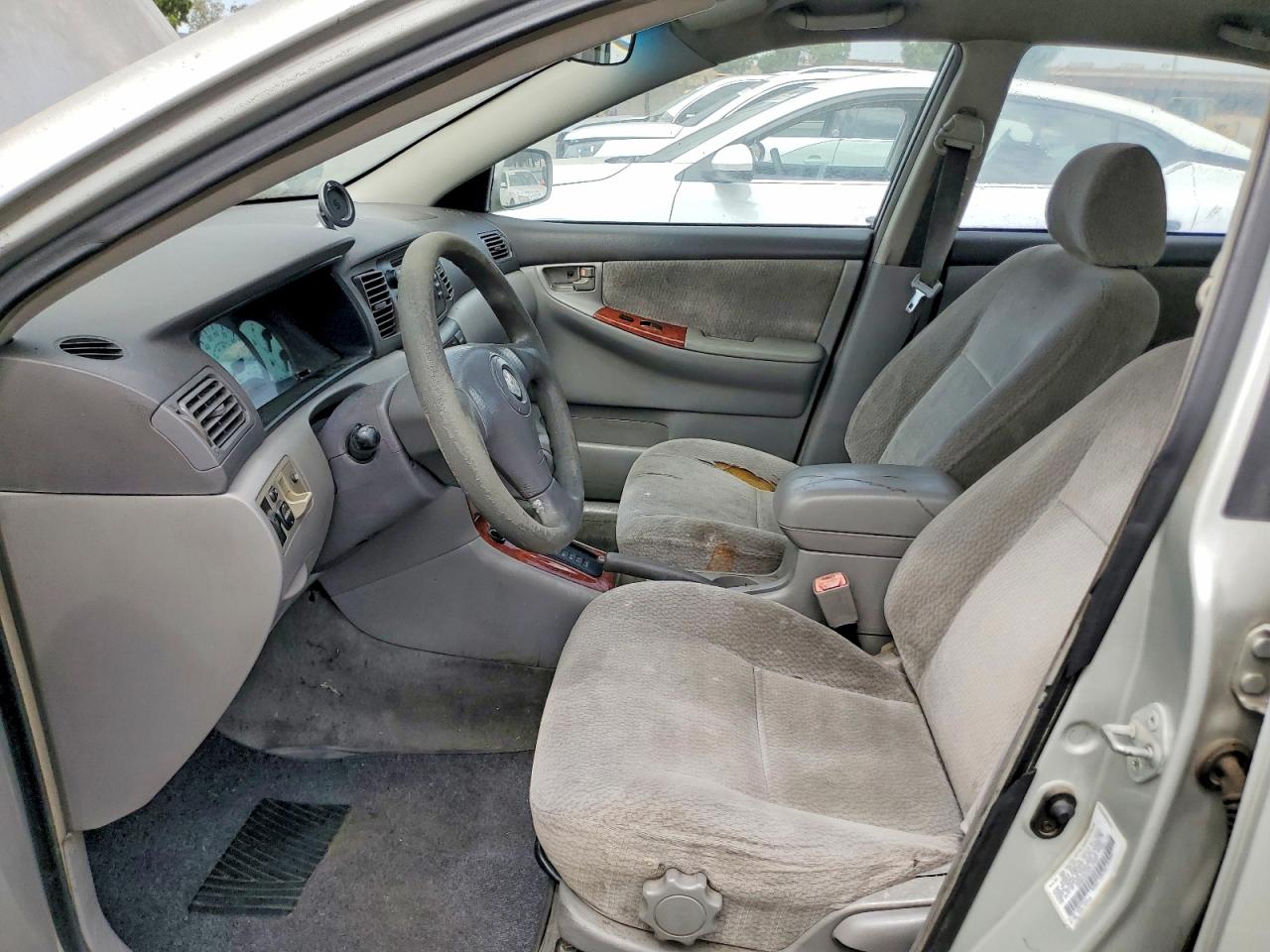 2004 TOYOTA COROLLA