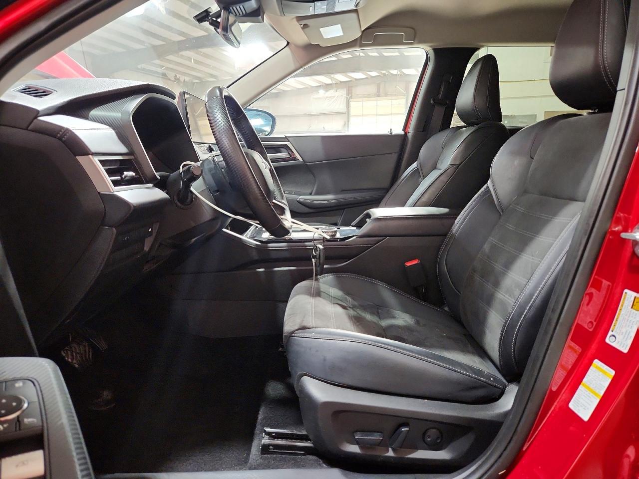 2025 MITSUBISHI OUTLANDER