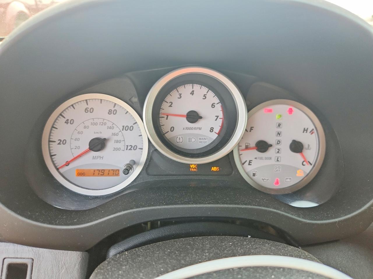 2004 TOYOTA RAV4