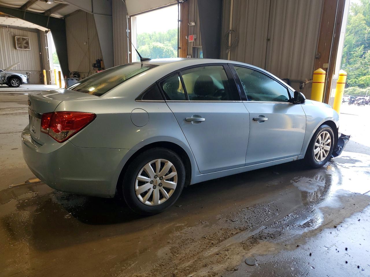 2011 CHEVROLET CRUZE
