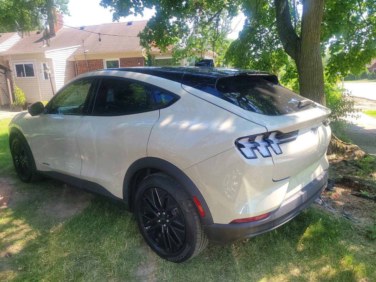 2025 FORD MUSTANG