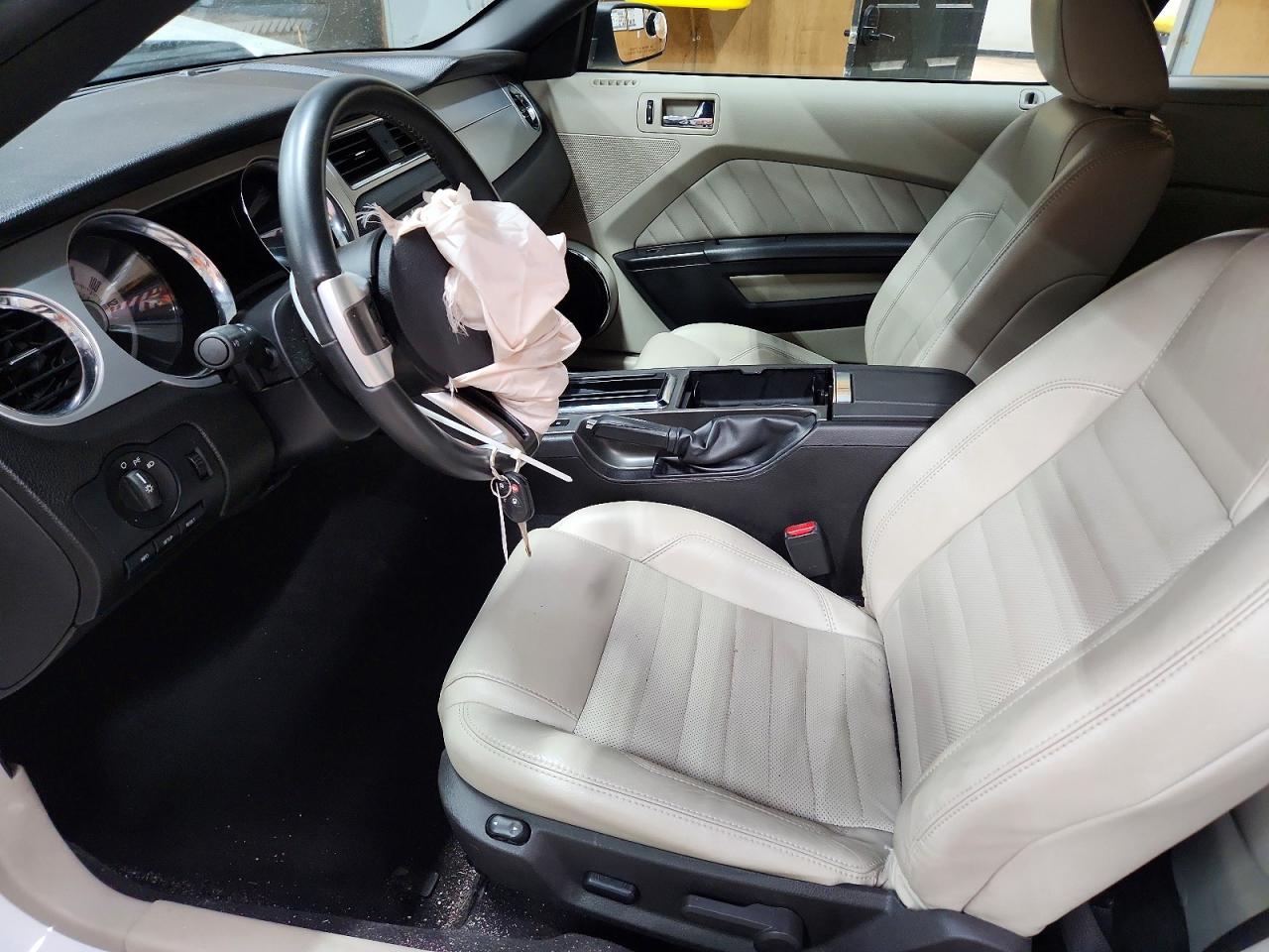 2010 FORD MUSTANG