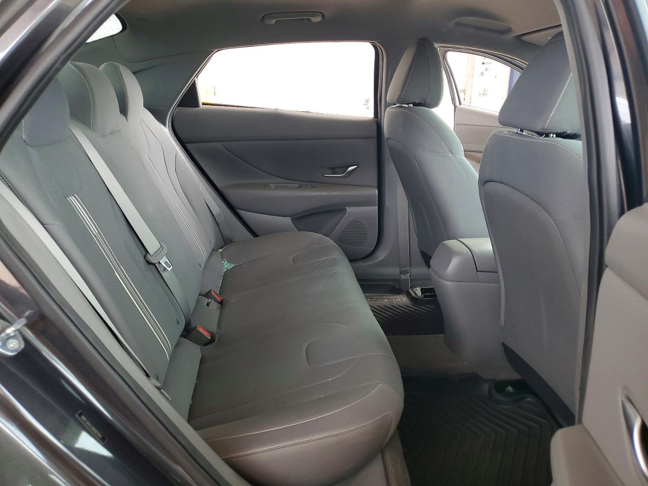 2022 HYUNDAI ELANTRA