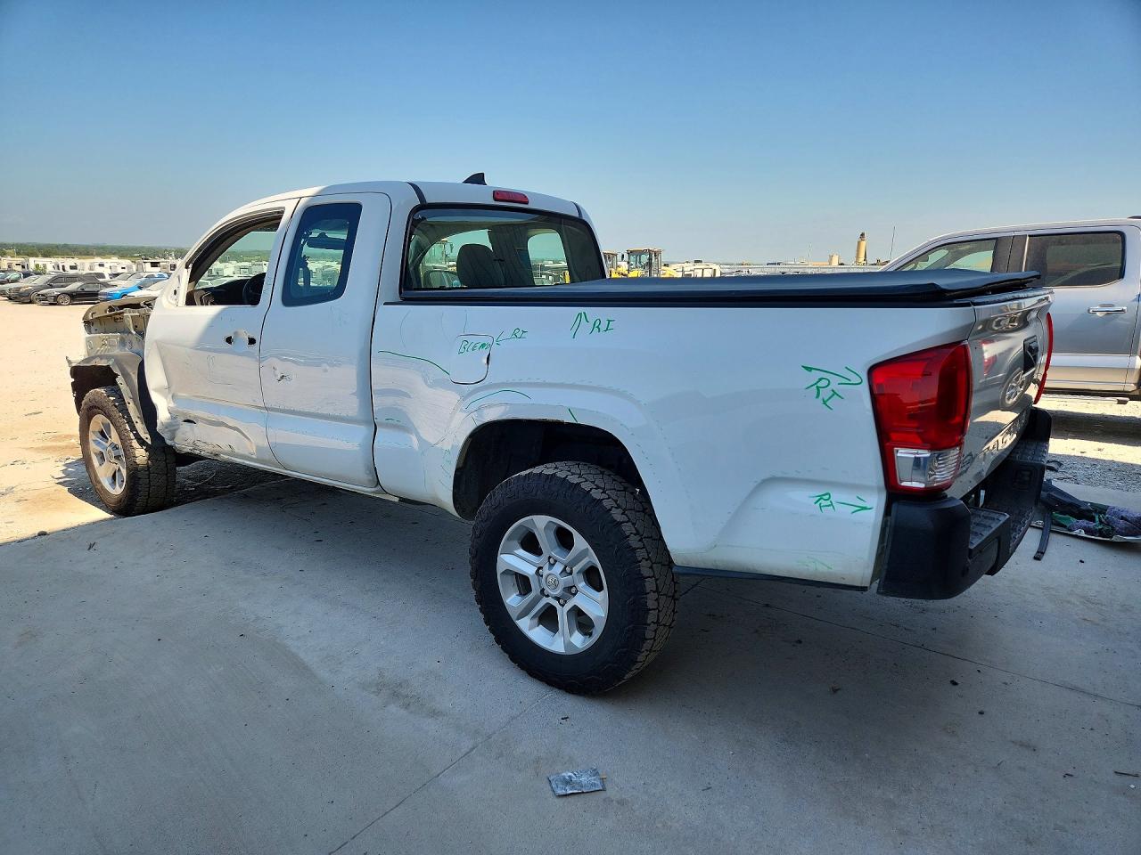 2017 TOYOTA TACOMA