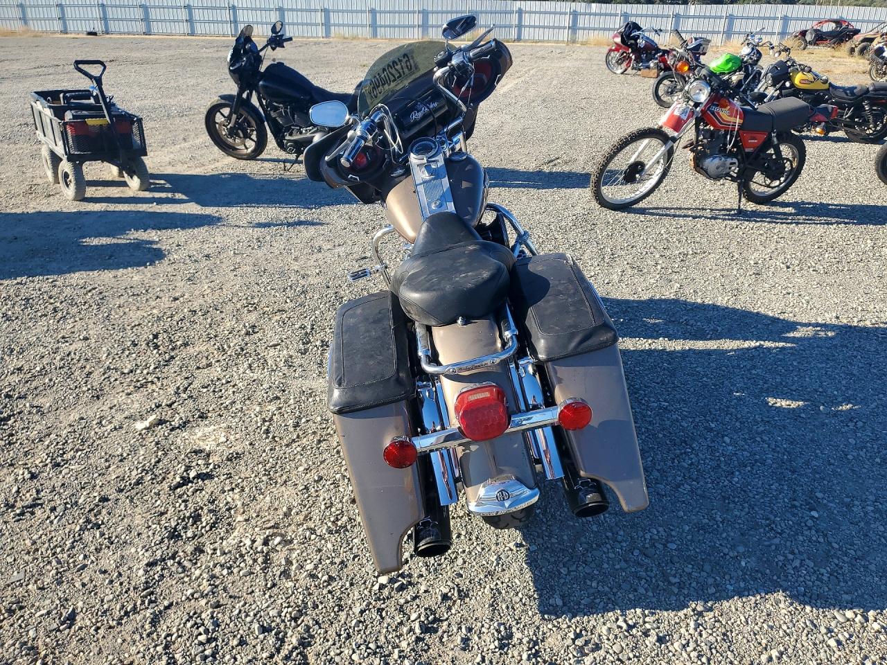 2004 HARLEY-DAVIDSON FL