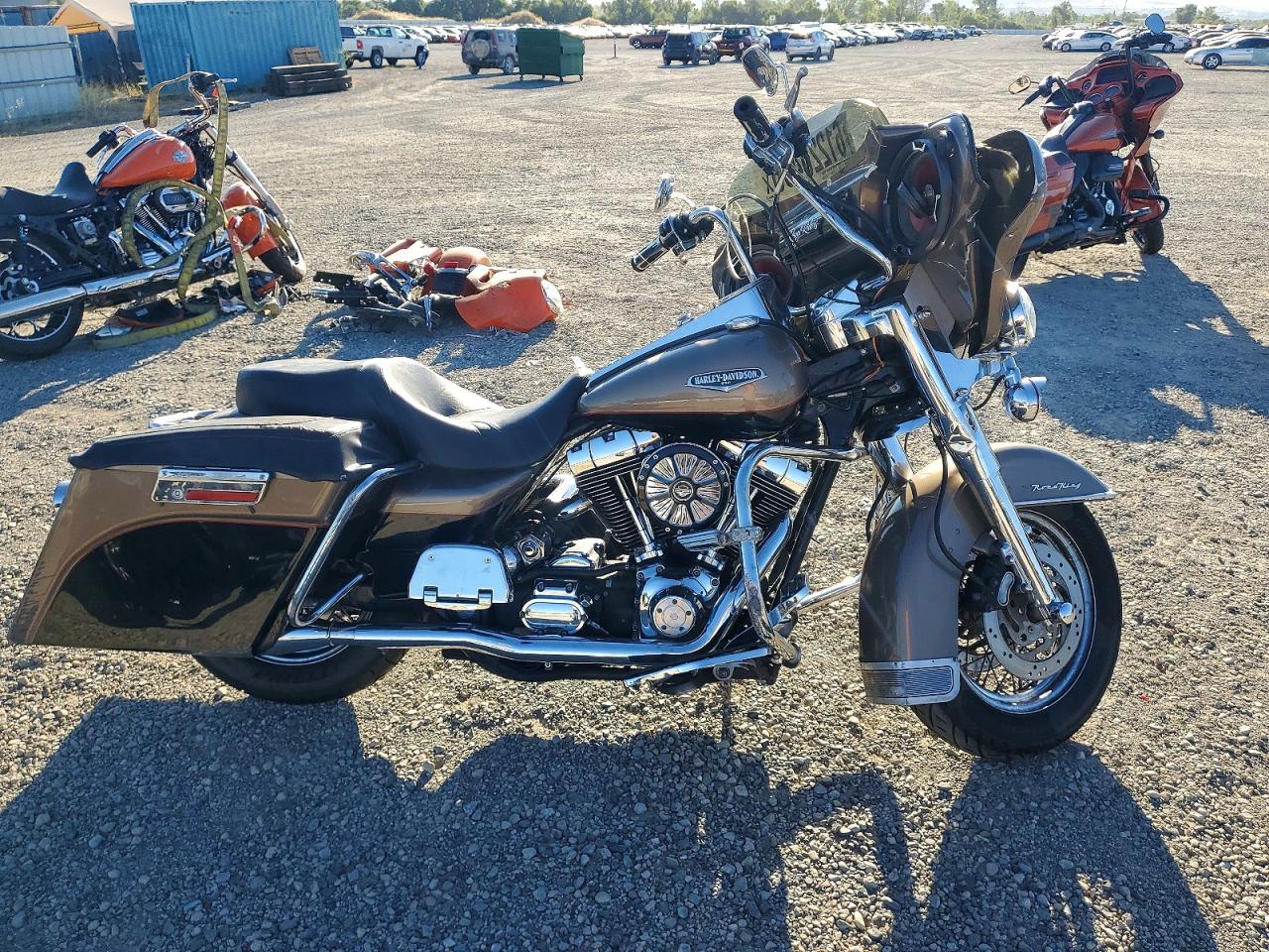2004 HARLEY-DAVIDSON FL