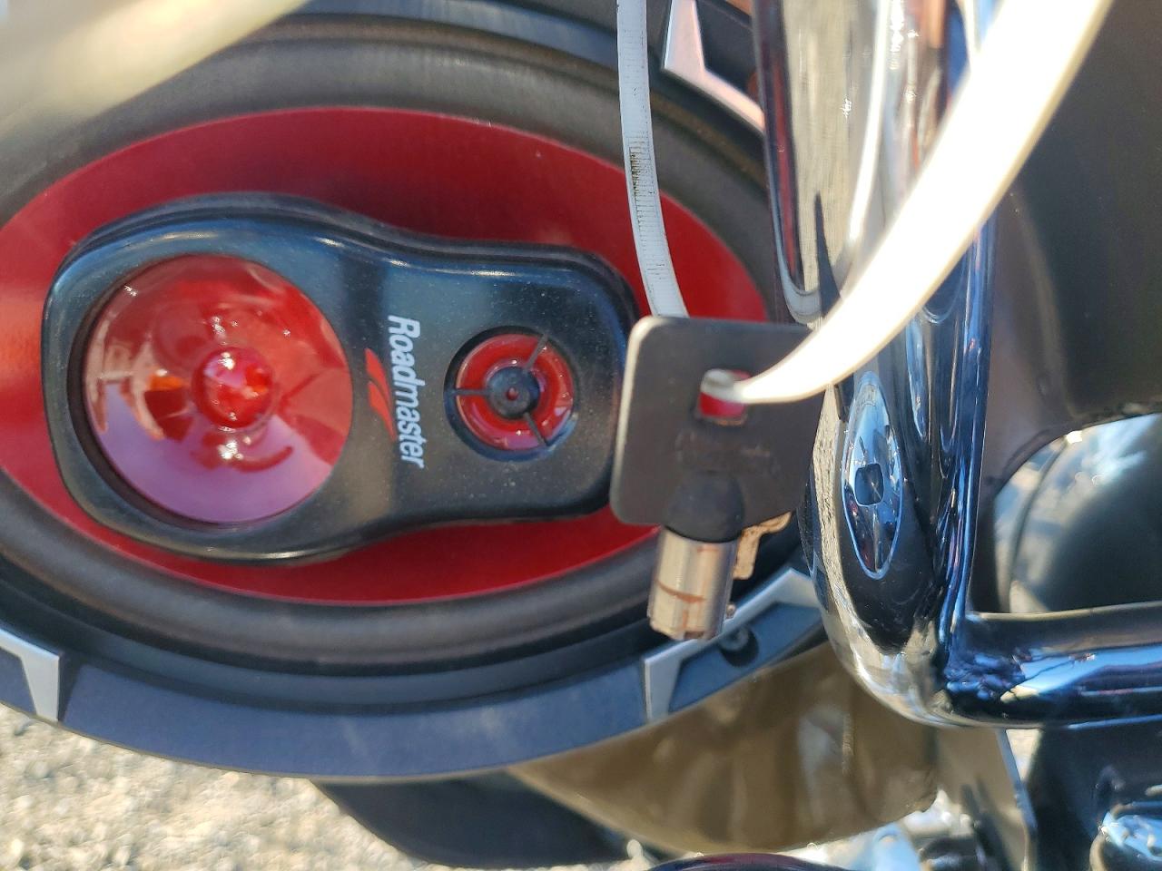 2004 HARLEY-DAVIDSON FL