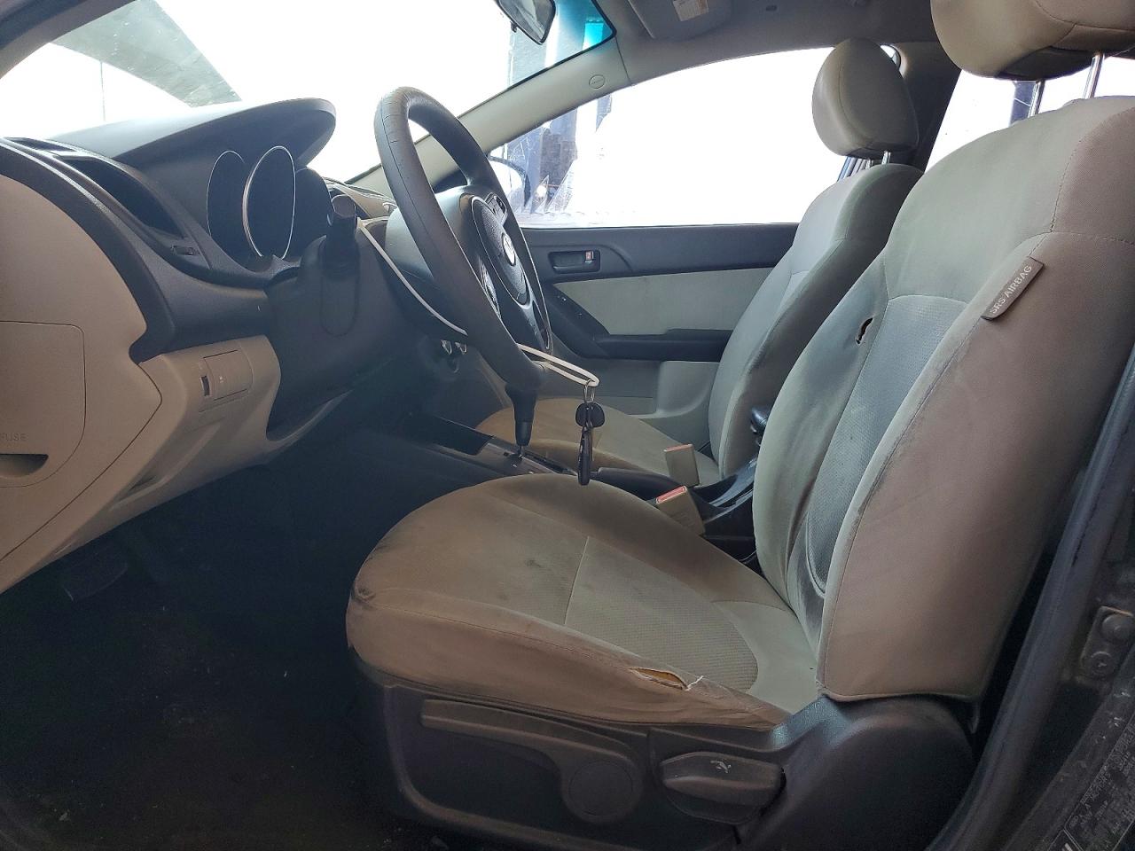 2010 KIA FORTE