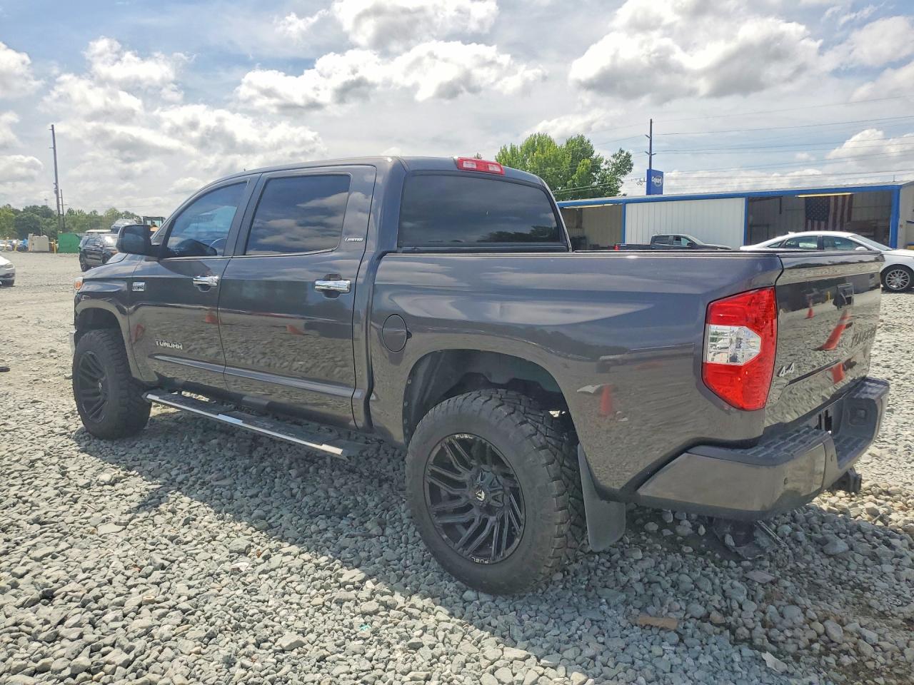 2018 TOYOTA TUNDRA
