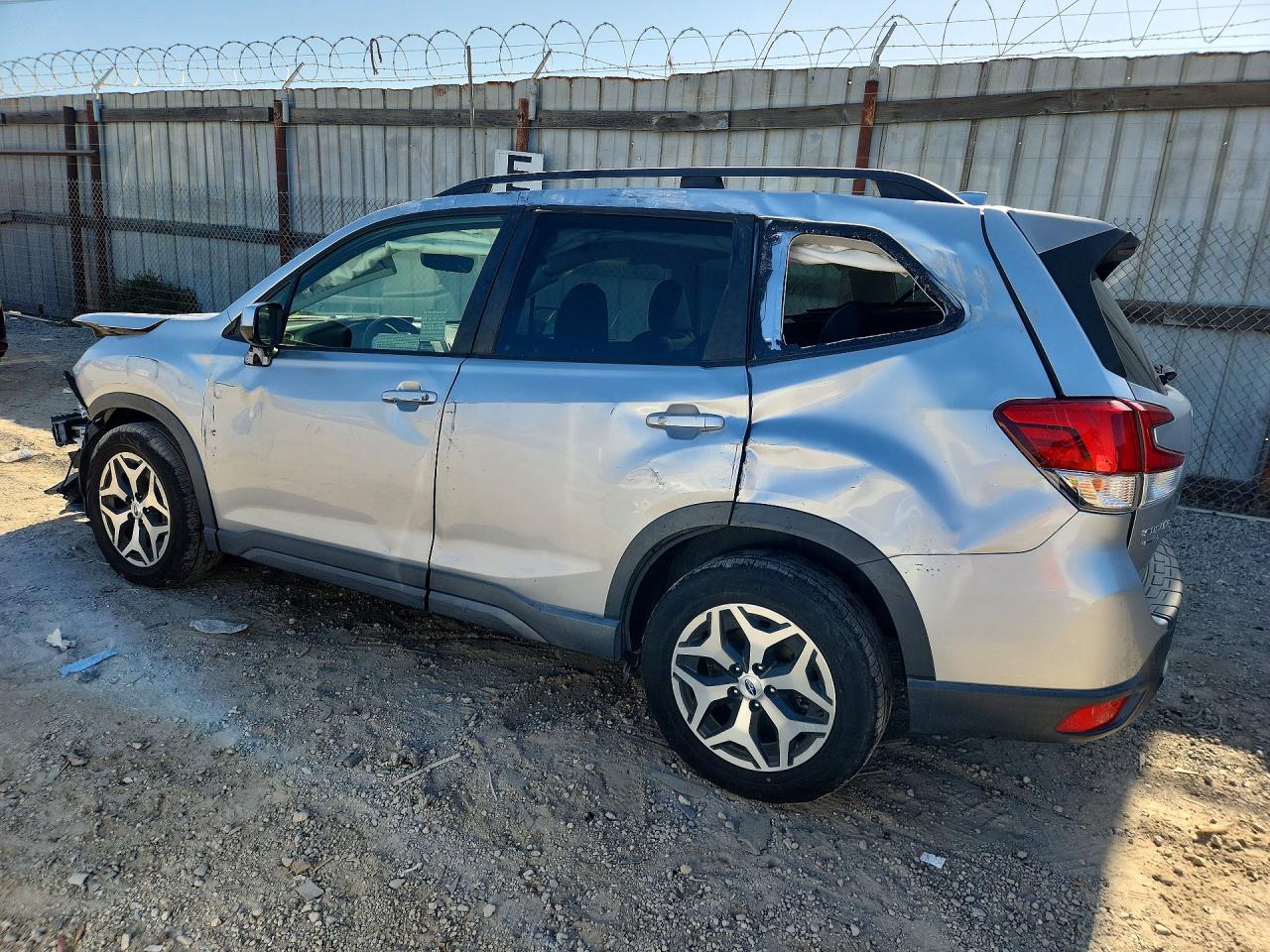 2020 SUBARU FORESTER