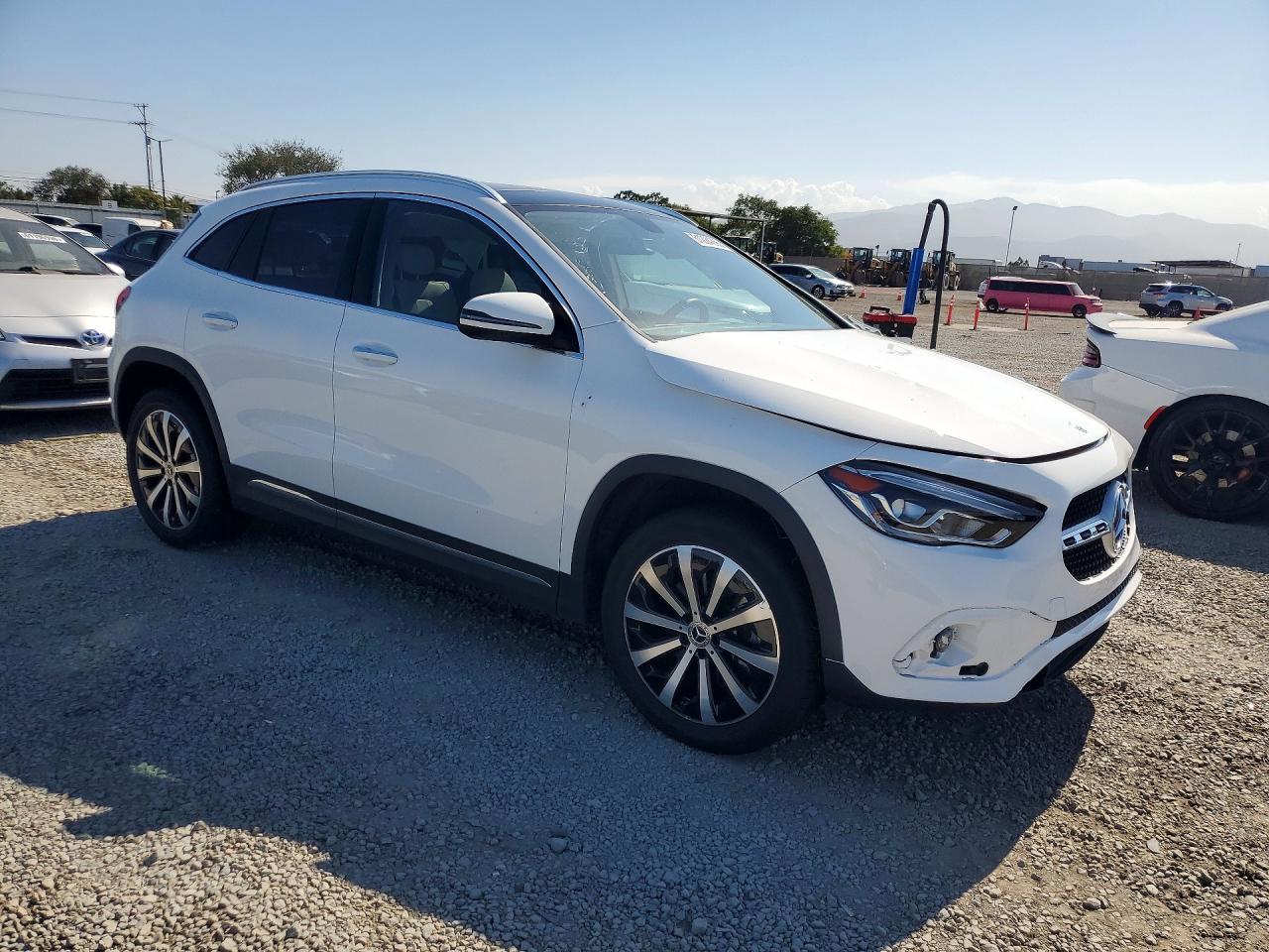 2023 MERCEDES-BENZ GLA-CLASS