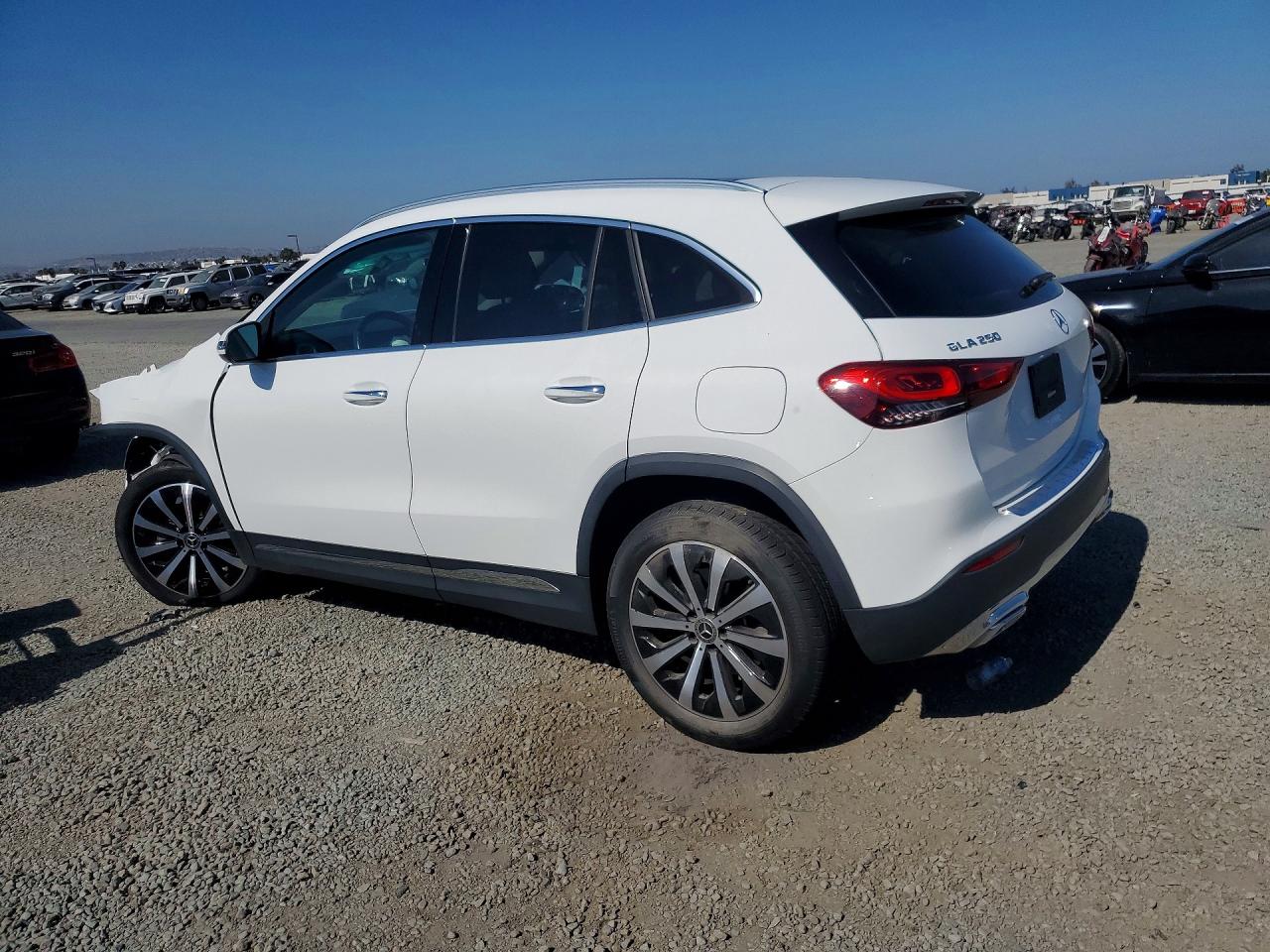 2023 MERCEDES-BENZ GLA-CLASS