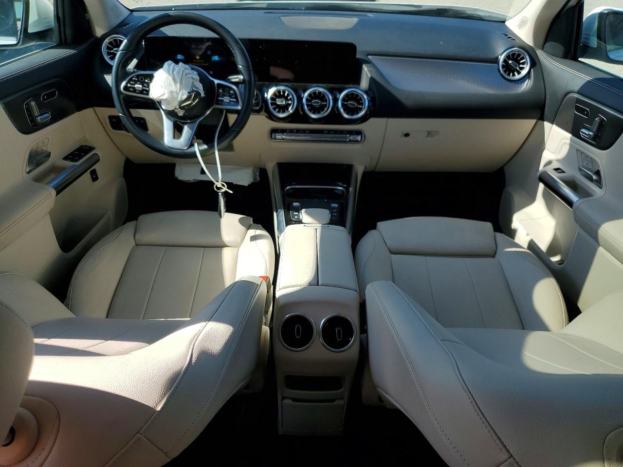 2023 MERCEDES-BENZ GLA-CLASS