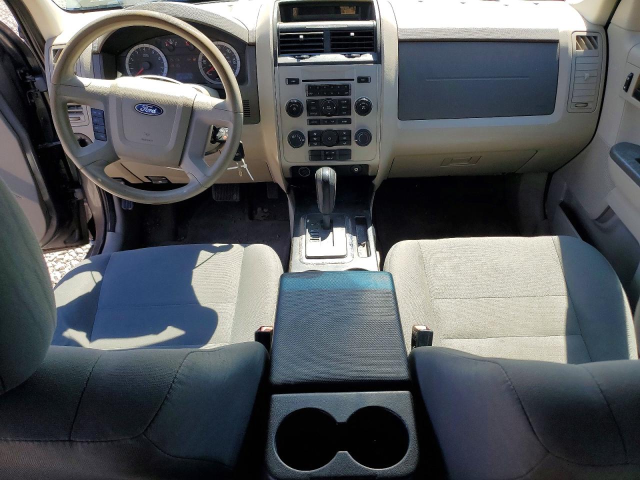 2010 FORD ESCAPE