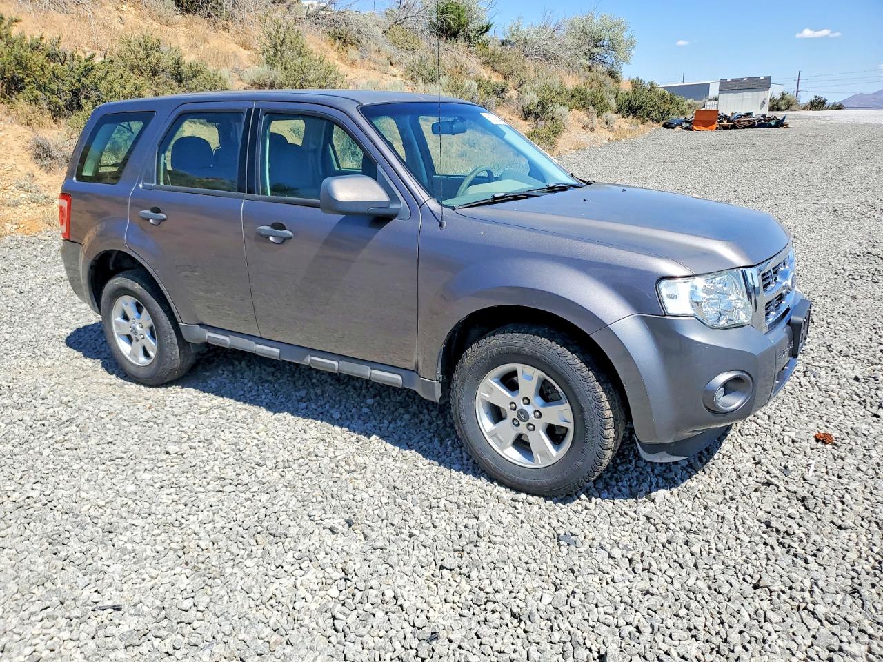 2010 FORD ESCAPE