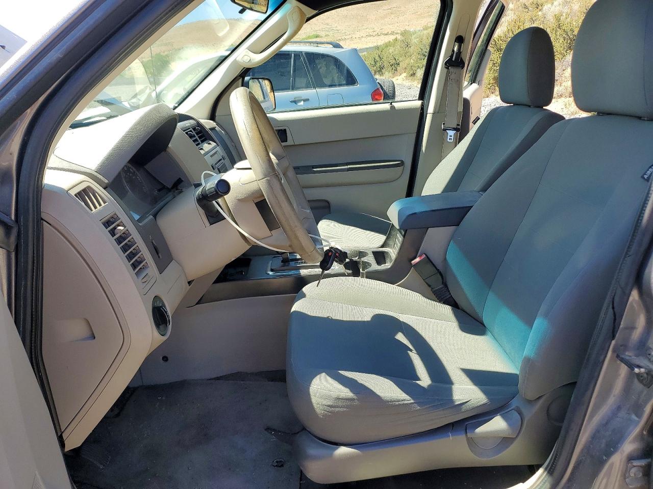 2010 FORD ESCAPE
