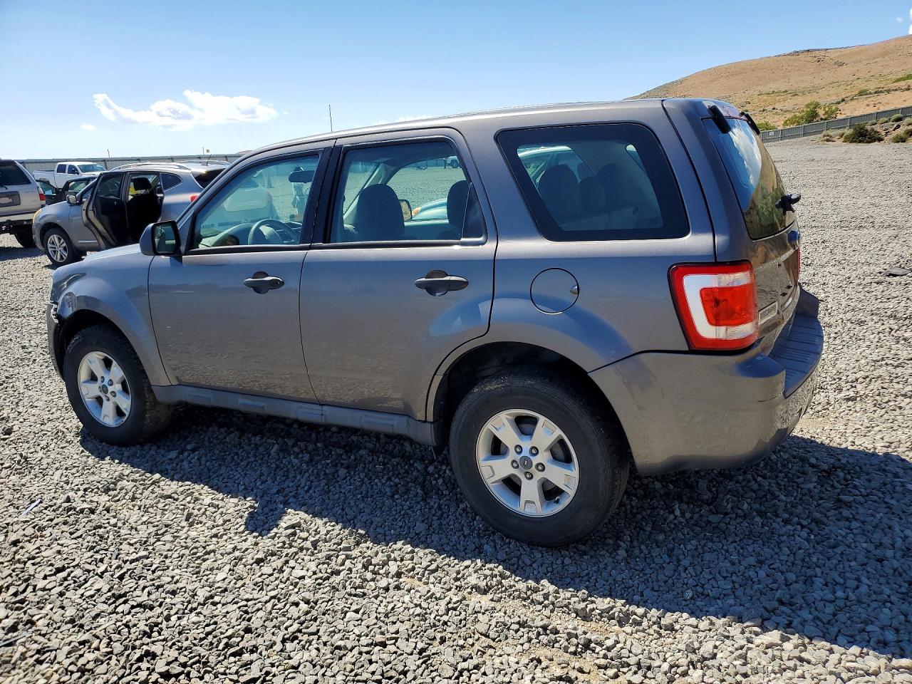 2010 FORD ESCAPE