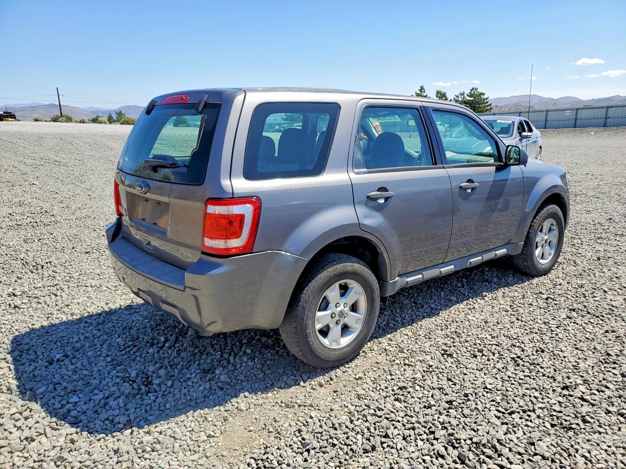 2010 FORD ESCAPE