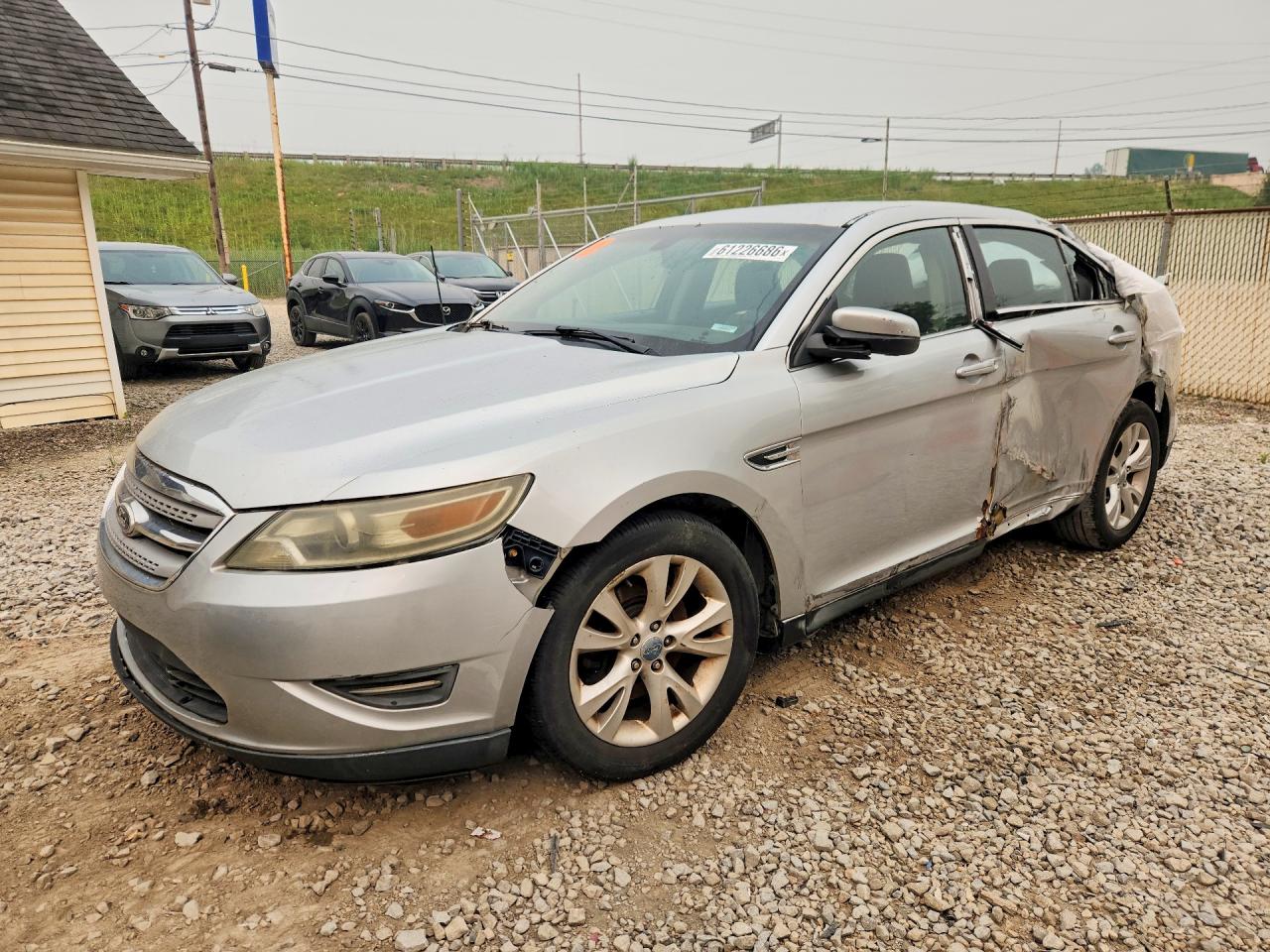 2011 FORD TAURUS