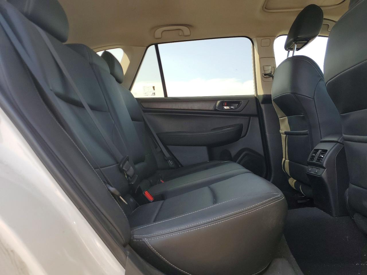 2015 SUBARU LEGACY