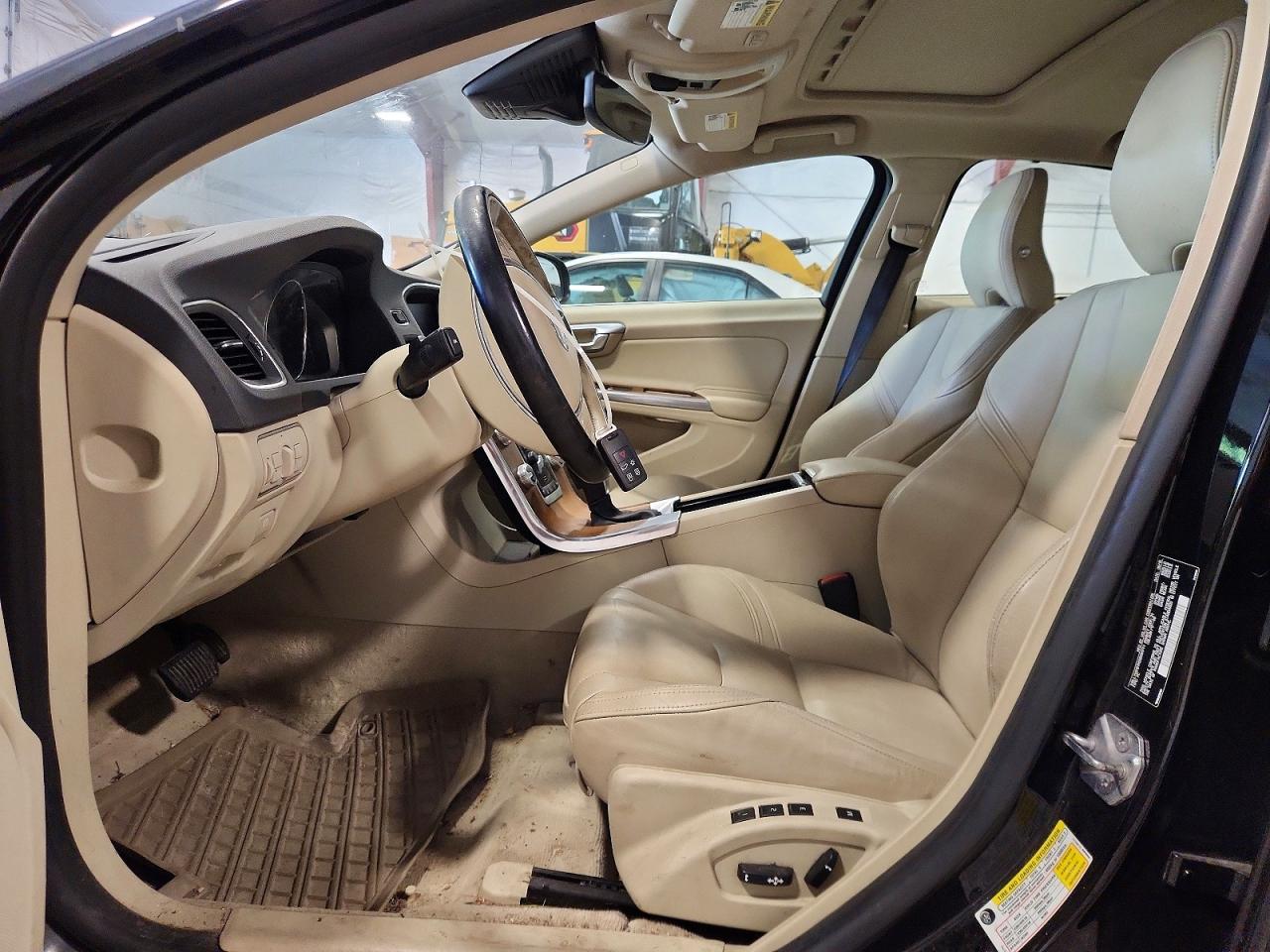 2016 VOLVO S60