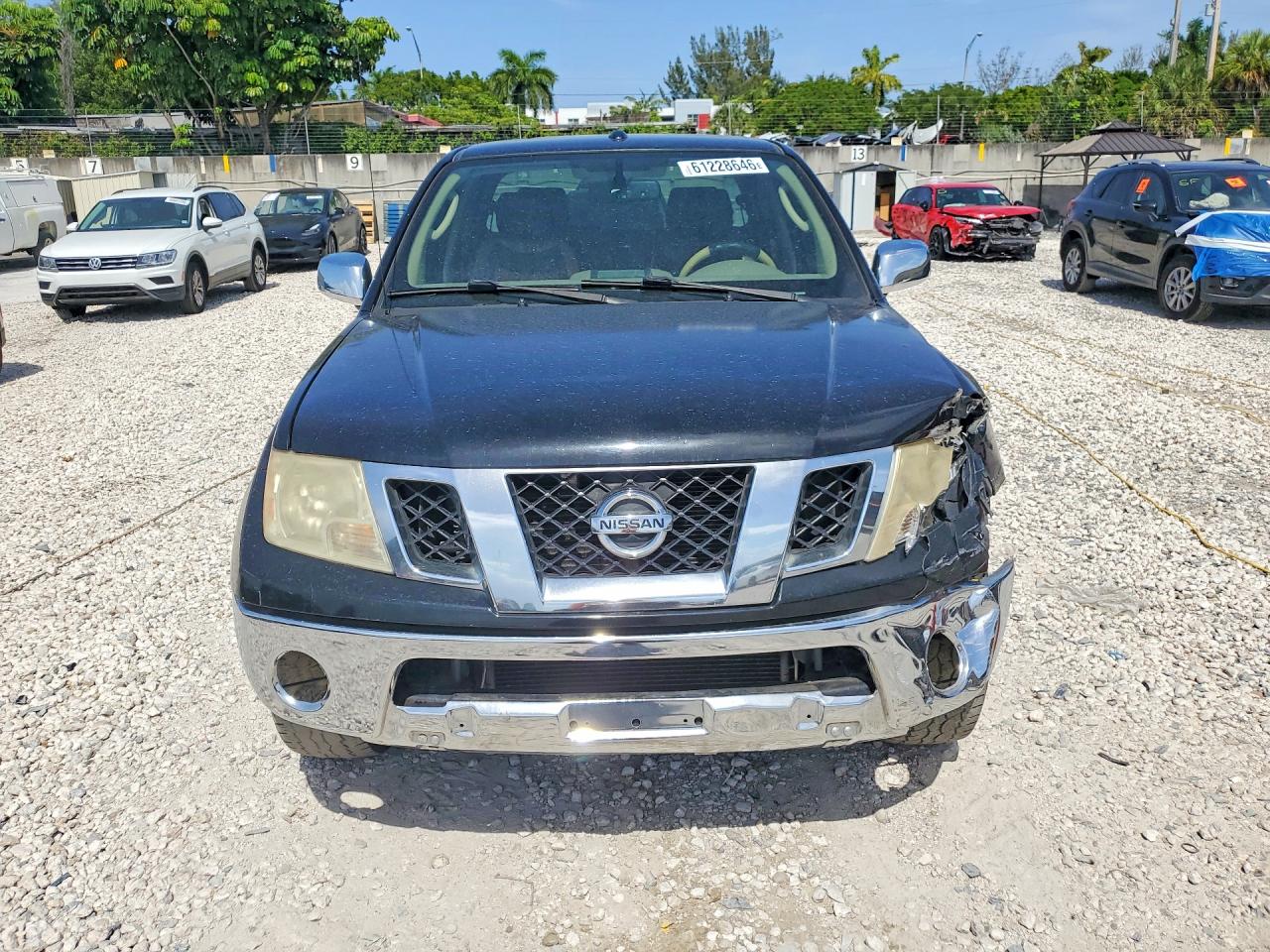 2011 NISSAN FRONTIER