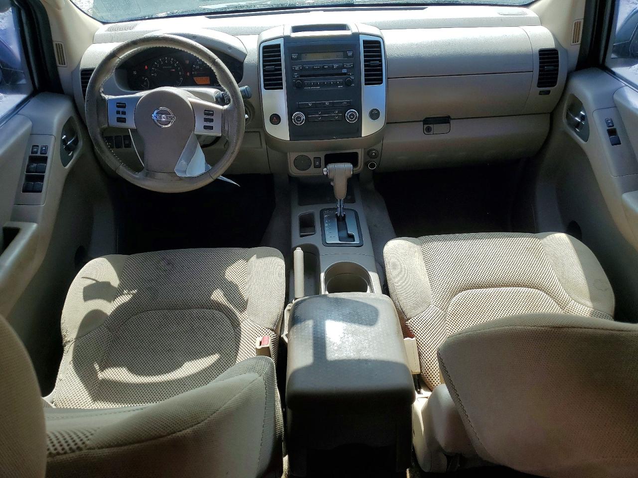 2011 NISSAN FRONTIER