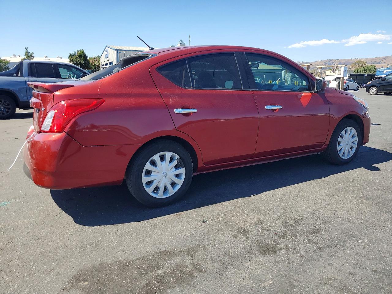 2018 NISSAN VERSA