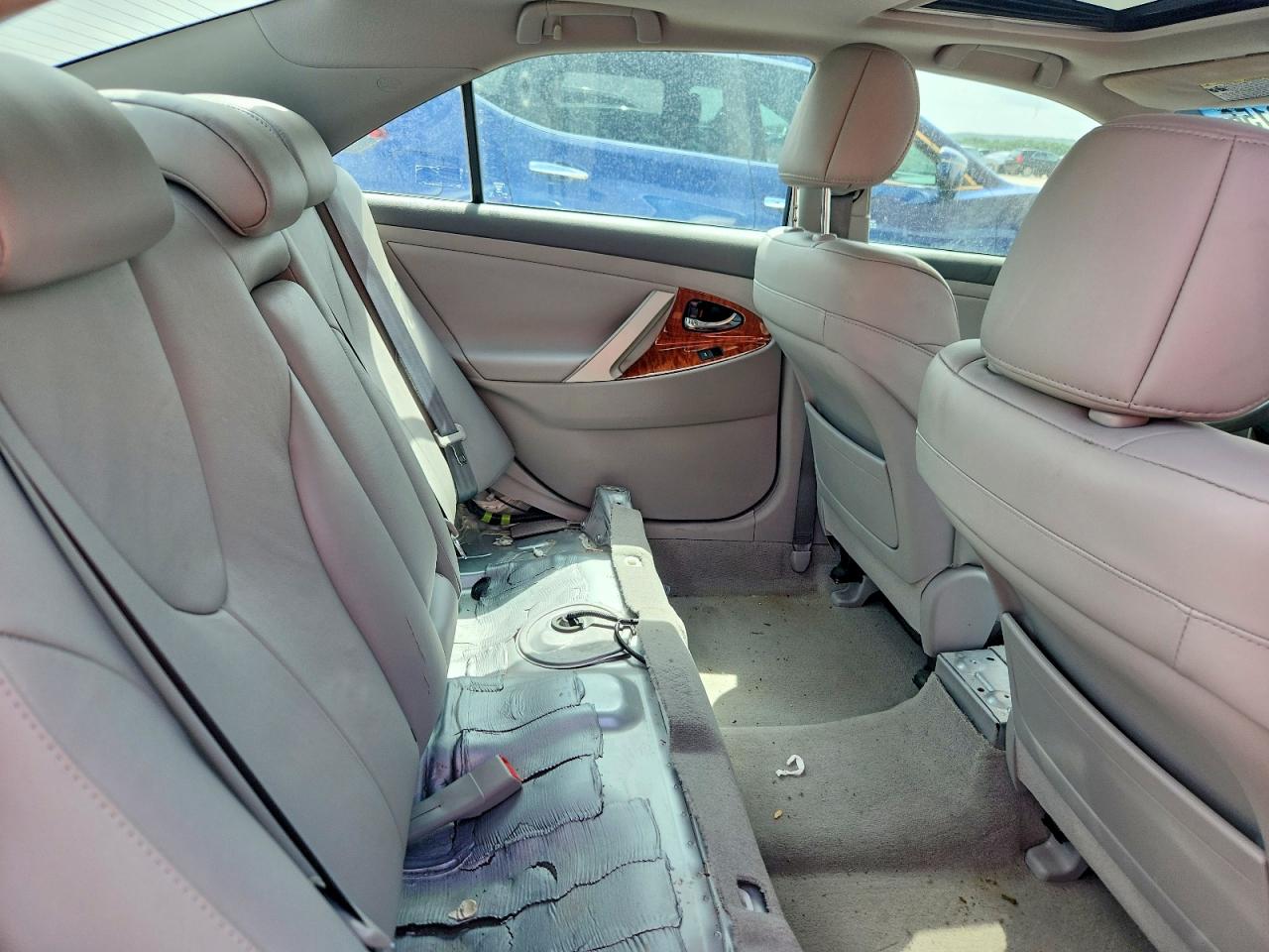 2011 TOYOTA CAMRY