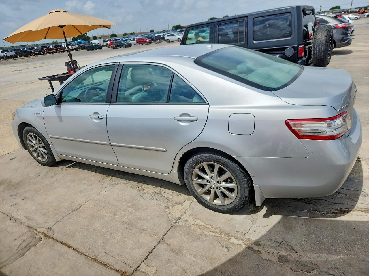 2011 TOYOTA CAMRY