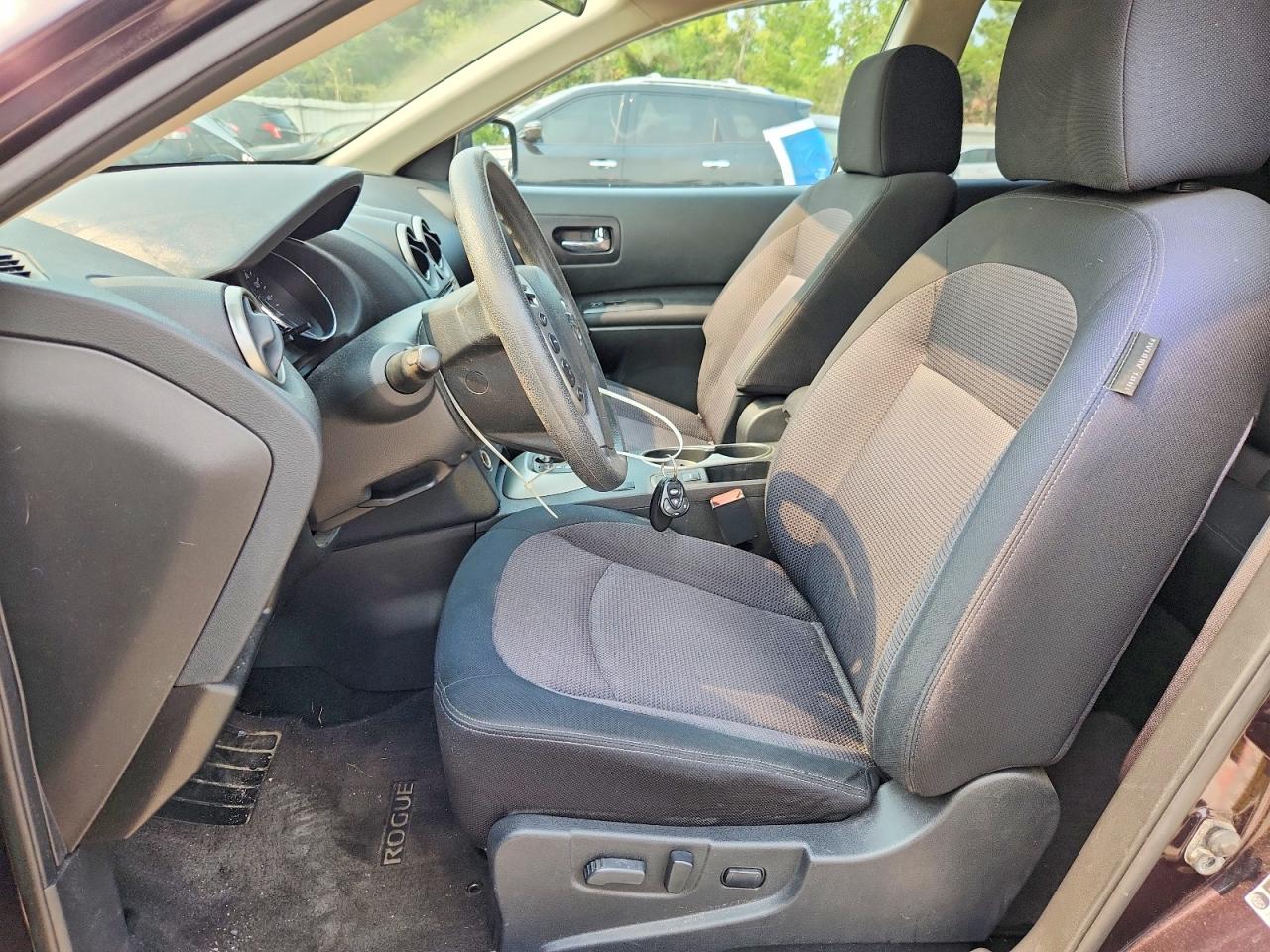 2013 NISSAN ROGUE
