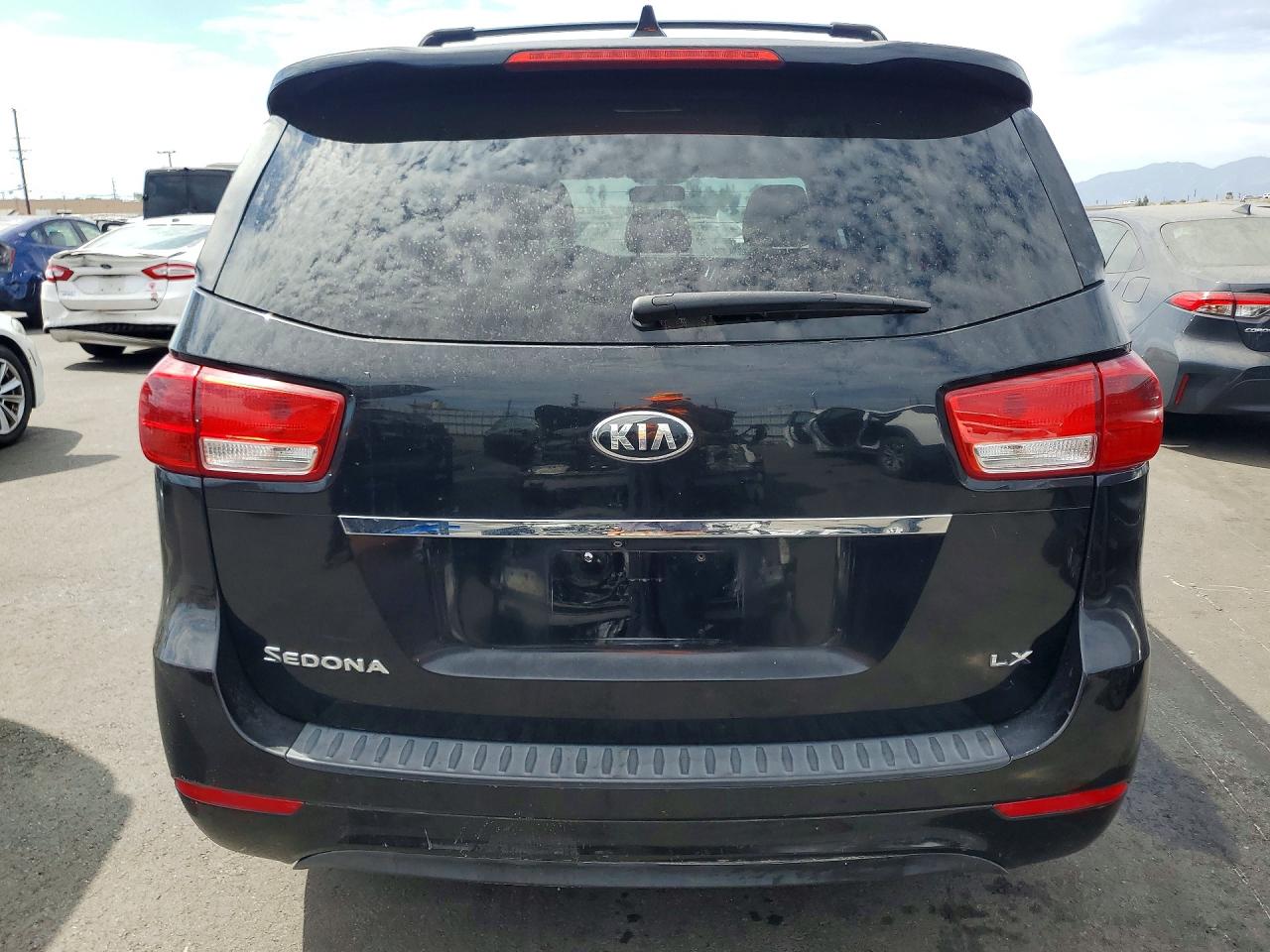 2016 KIA SEDONA