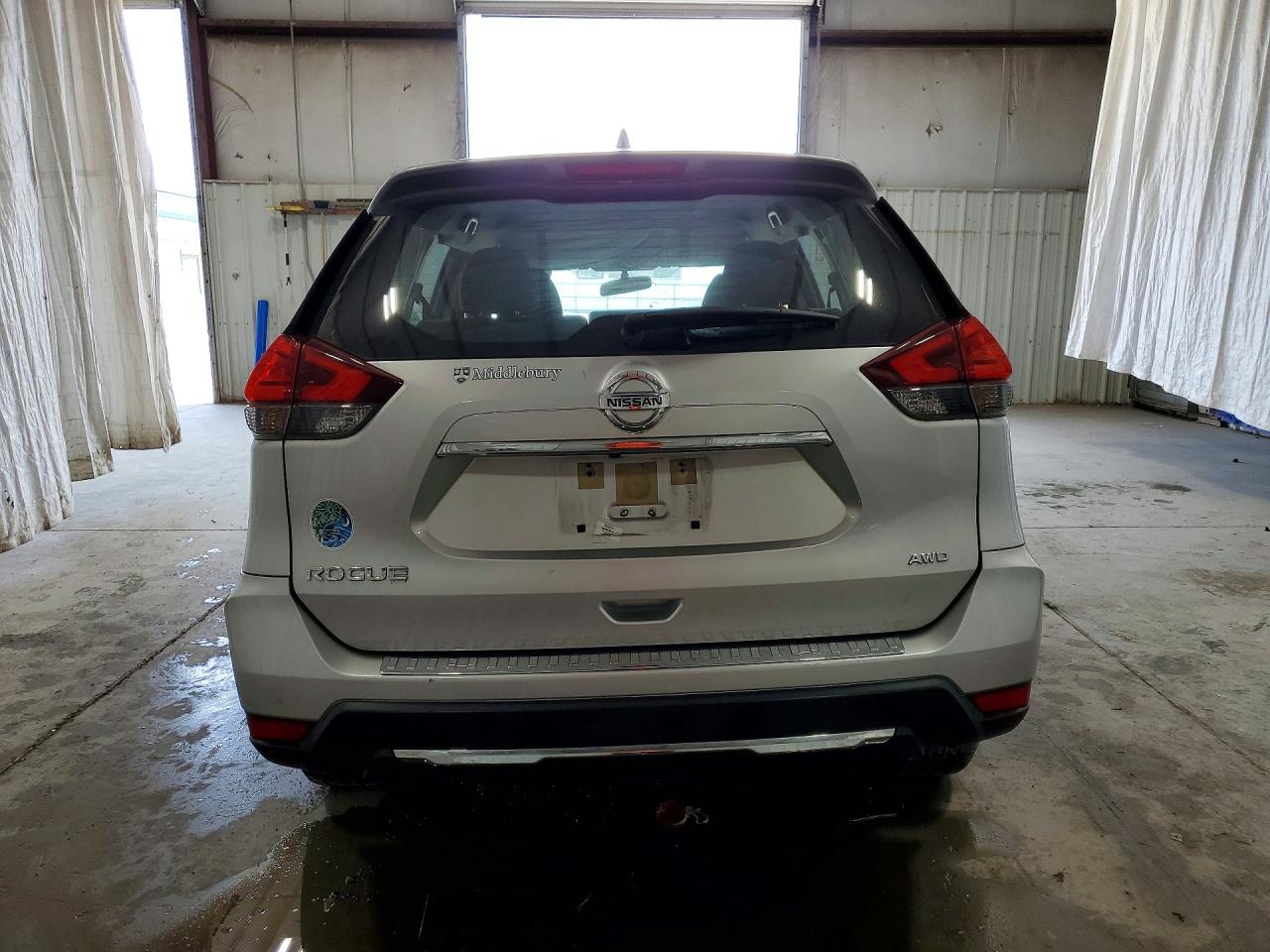 2017 NISSAN ROGUE