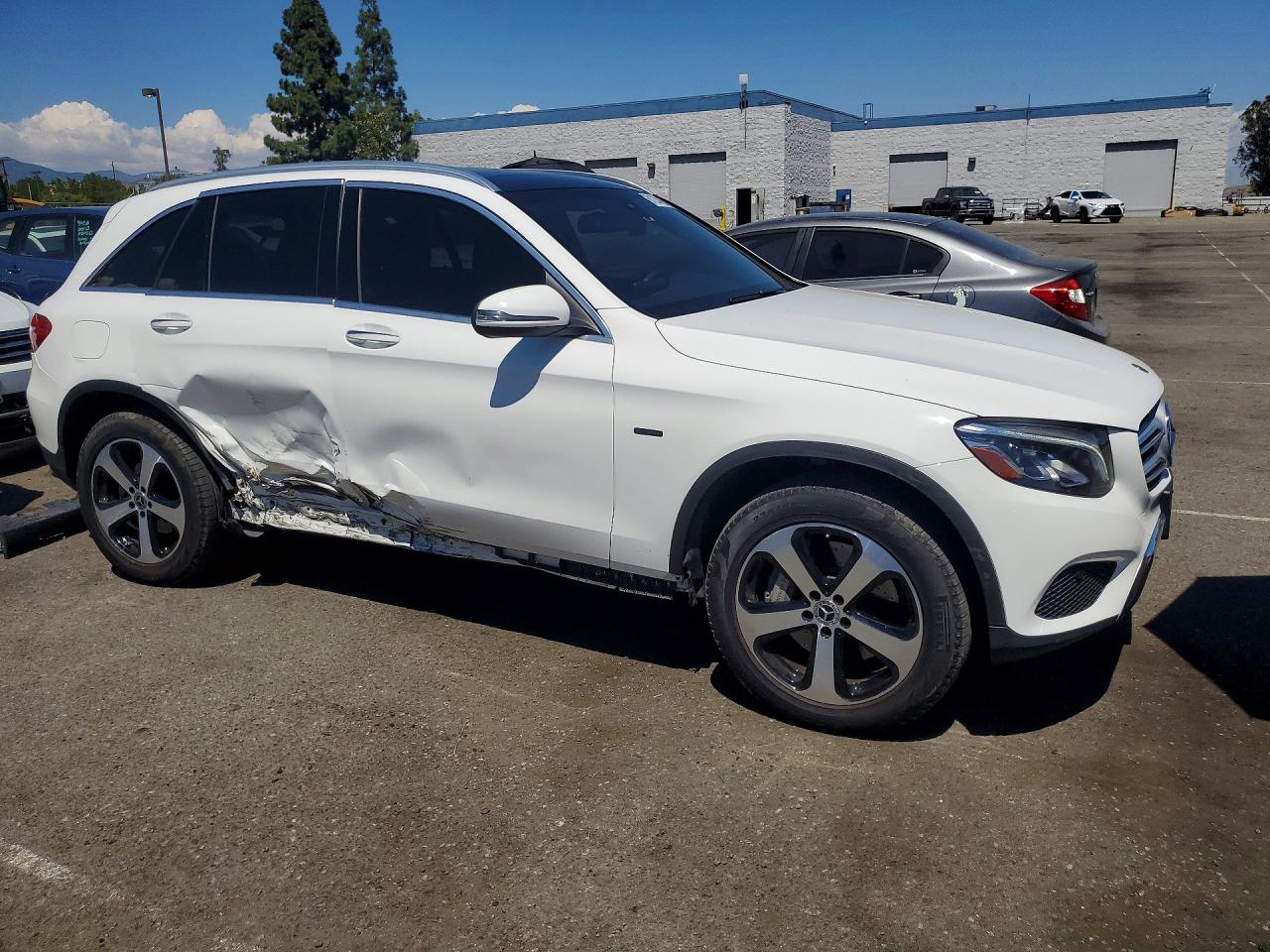 2019 MERCEDES-BENZ GLC-CLASS