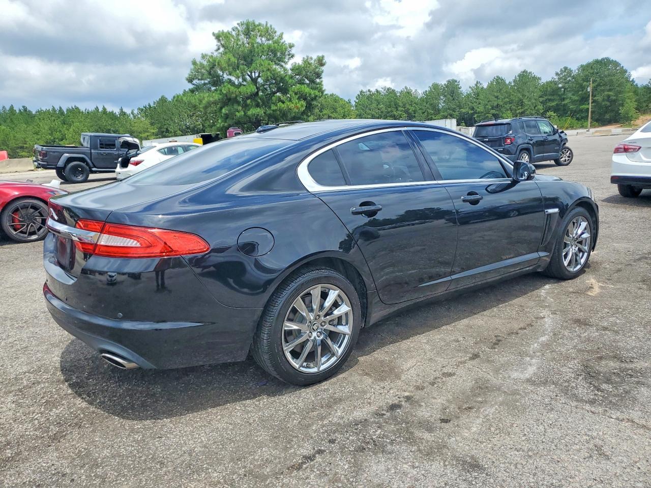 2012 JAGUAR XF