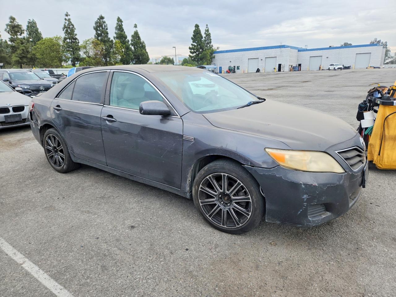 2011 TOYOTA CAMRY