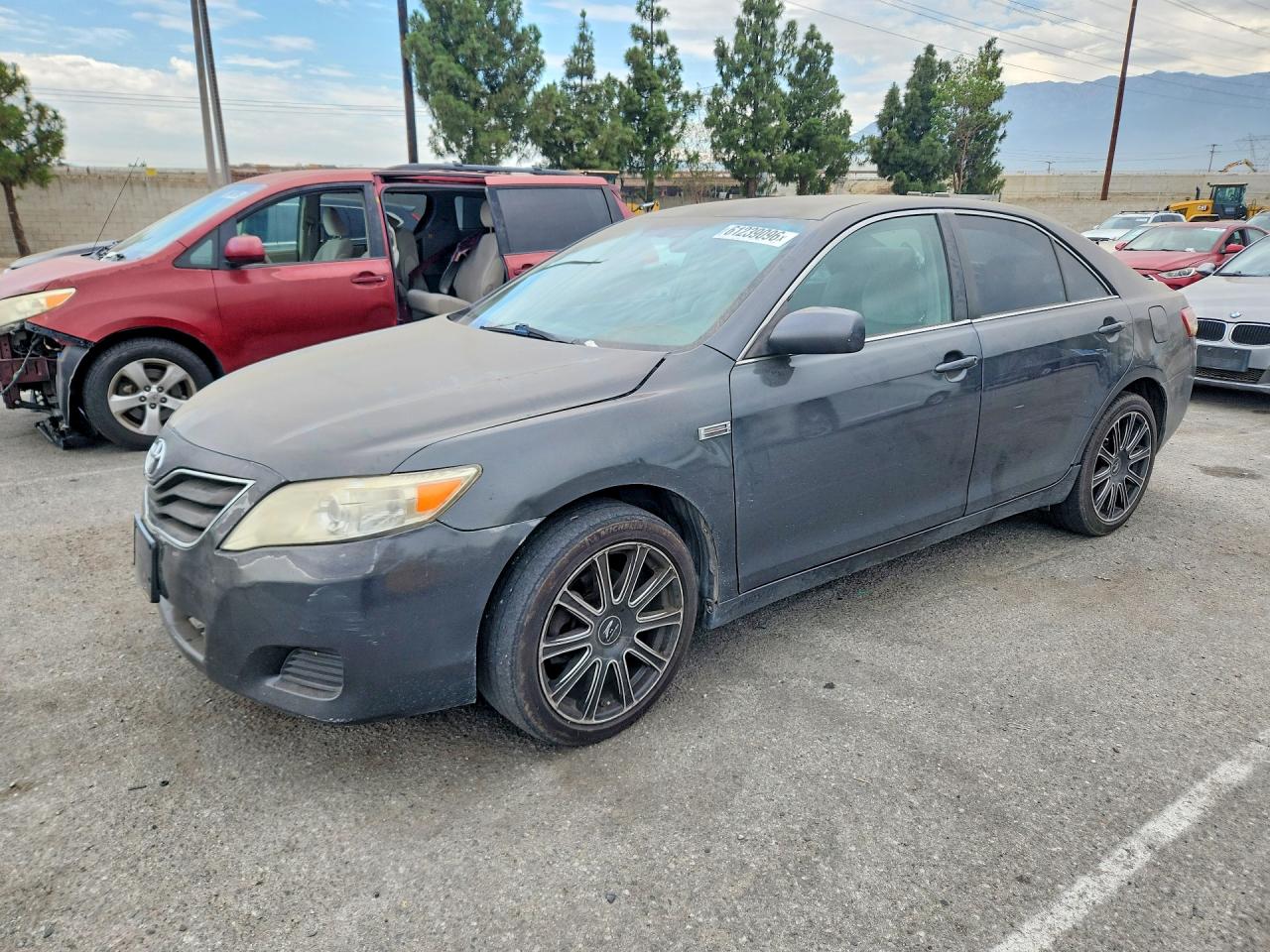 2011 TOYOTA CAMRY