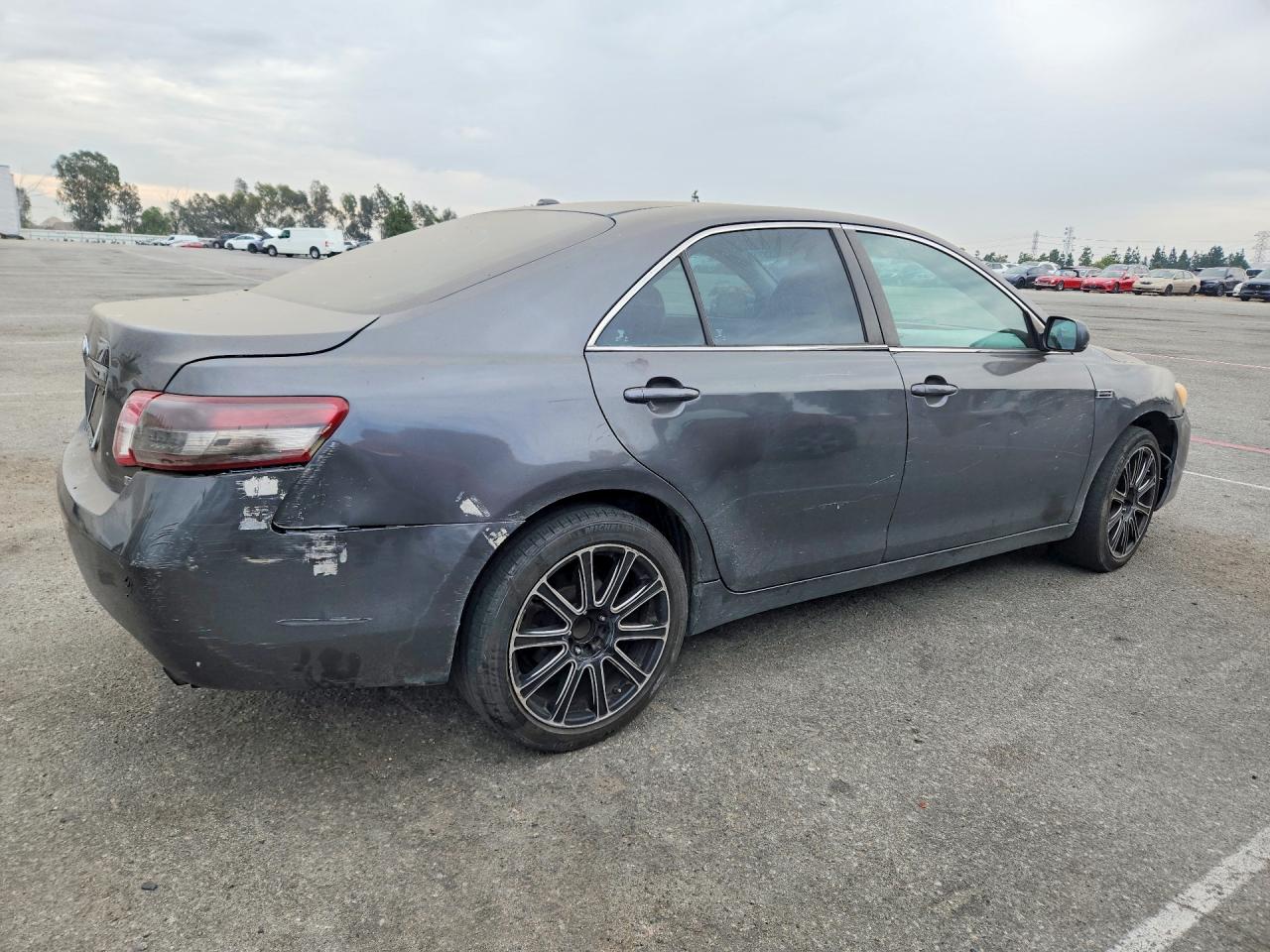 2011 TOYOTA CAMRY