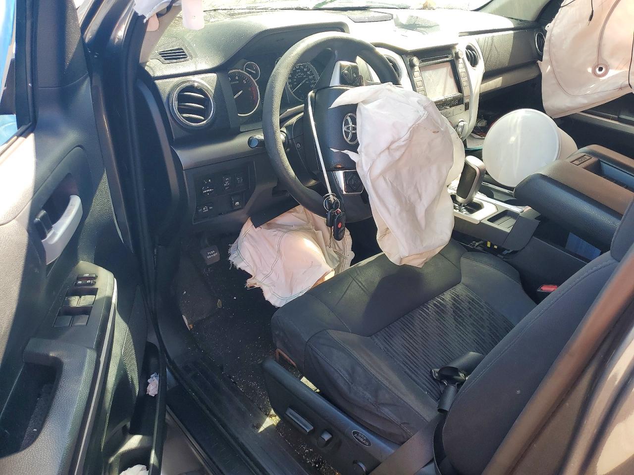 2016 TOYOTA TUNDRA